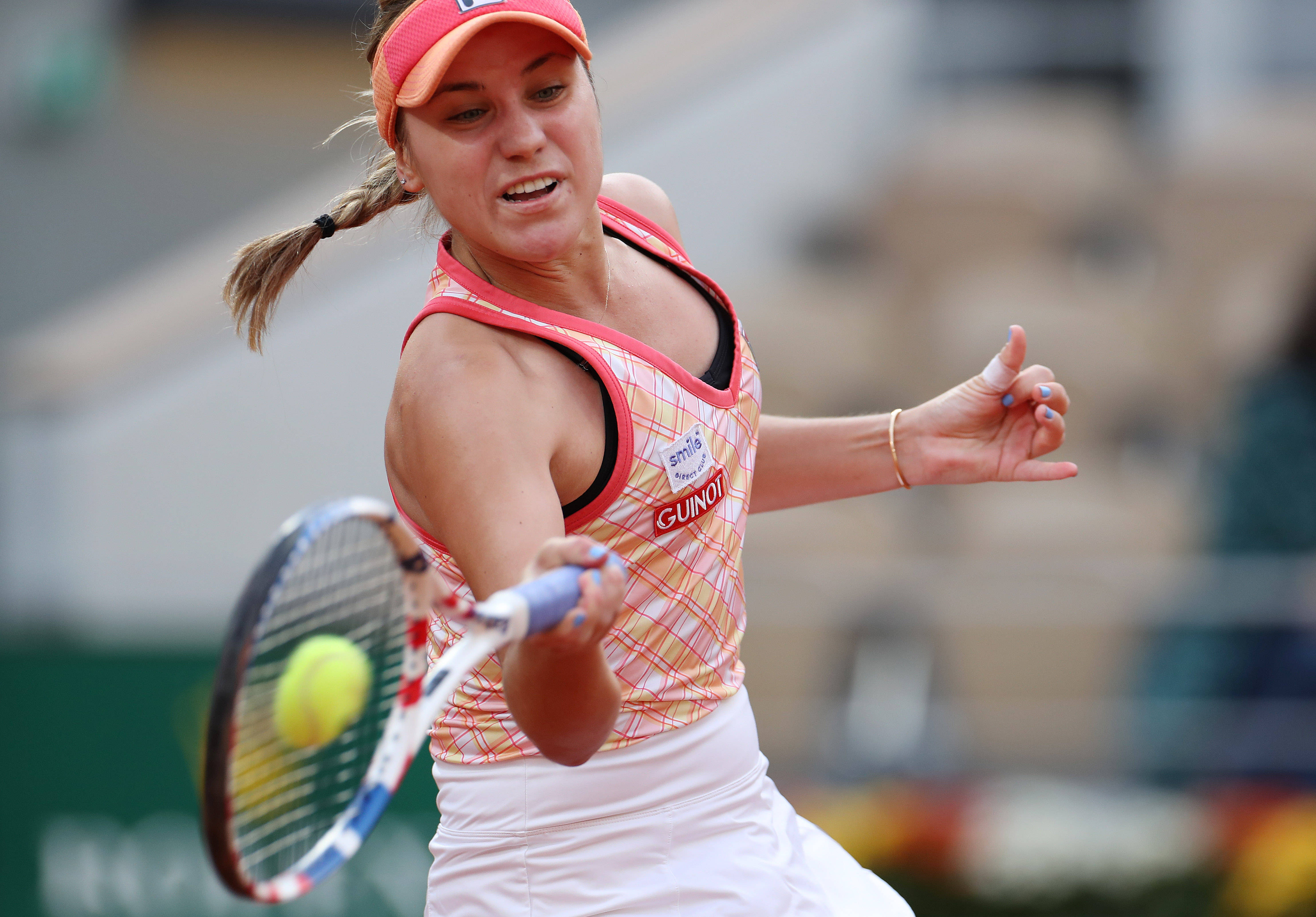 包含科维托娃回归赛场，战术调整首场状态亮眼，FPX观众沸腾！的词条